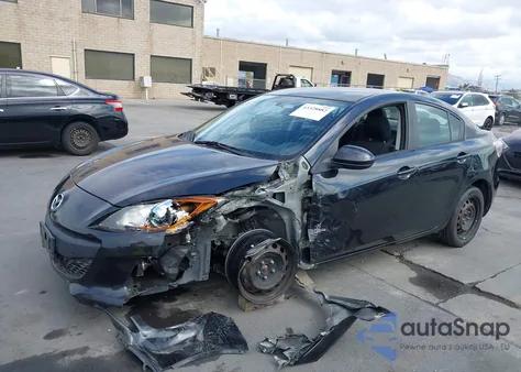 2013 Mazda Mazda3 I Sport из США, поврежденный, VIN JM1BL1UP2D1847826